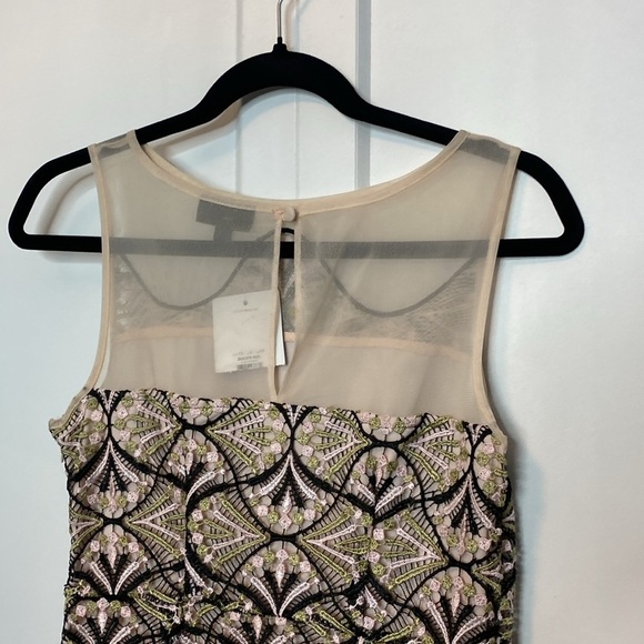 Topshop | Embroidered Lace Dress - Pink Cream Sage Green Blacks - US6 - Mesh upp - Picture 8 of 9